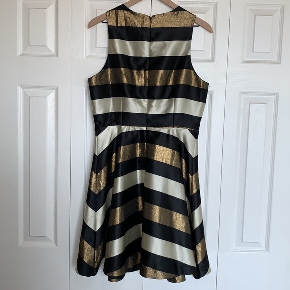 NWT Cremiuex Jocelyn Metallic Stripe Holiday Glam Fit & Flare Dress 10 - Picture 4 of 7